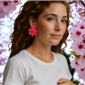 ✅Vintage pink flower earrings, handcrafted from wood 🪵, clip on ear fasteners 🌸🌸